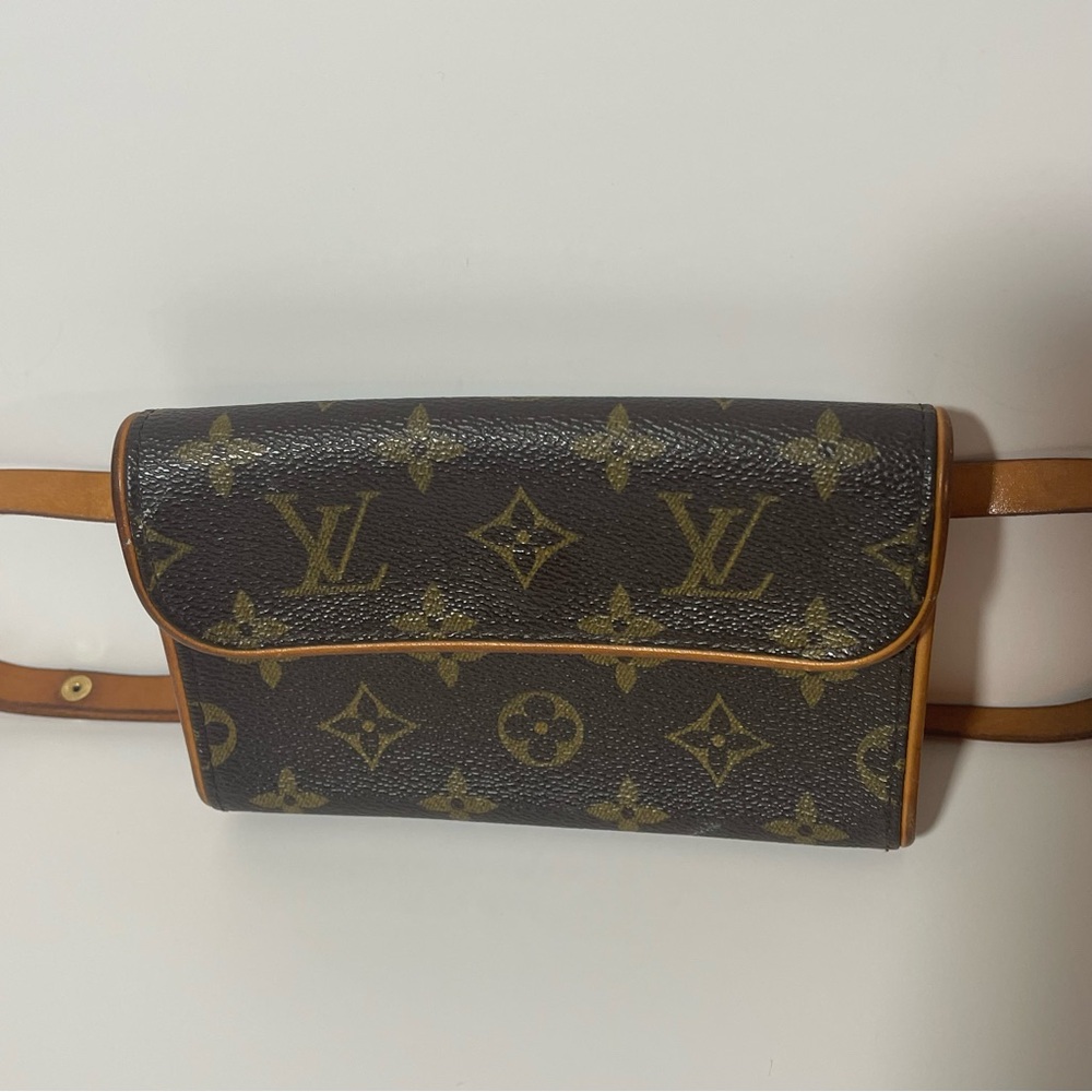 Louis Vuitton Monogramed Belt Bag 💎 AUTHENTICATED 💎 Belly Bag Serial FL0013